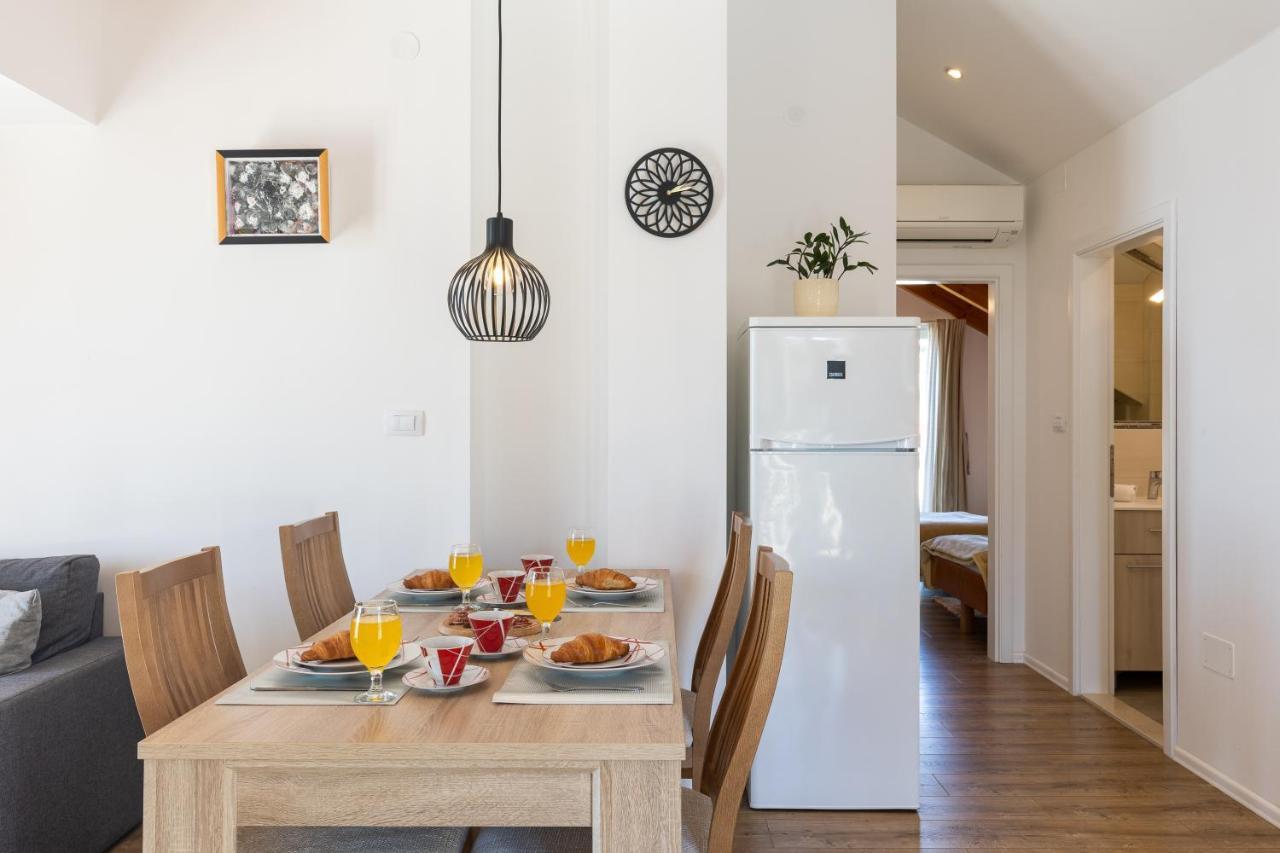 מליני Apartment M&K מראה חיצוני תמונה